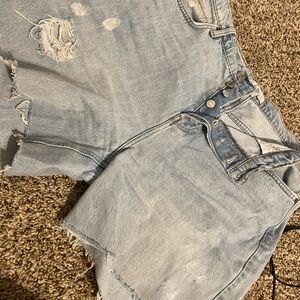 Really cool baggy forever 21 jorts ! They have been cut up and can also be fixed